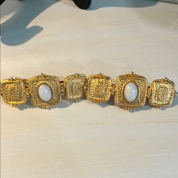 Vintage Victorian Style Costume Gold&White Center  Hair Barrettes Set of 2 - Picture 6 of 7